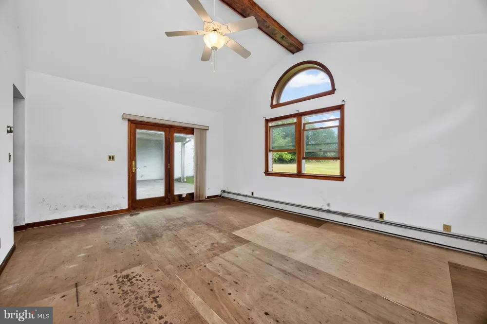 2114 STORE ROAD Skippack, PA 19474