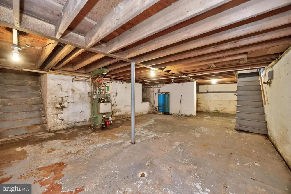 2114 STORE ROAD Skippack, PA 19474