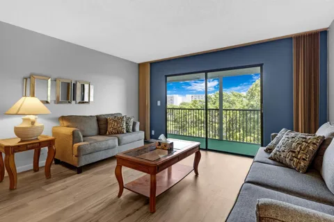 2209 S Cypress Bend Drive #507