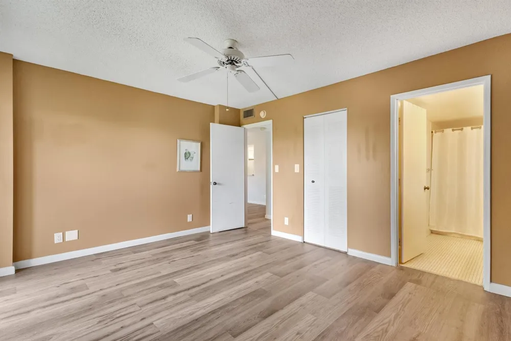 2209 S Cypress Bend Drive #507 Pompano Beach, FL 33069
