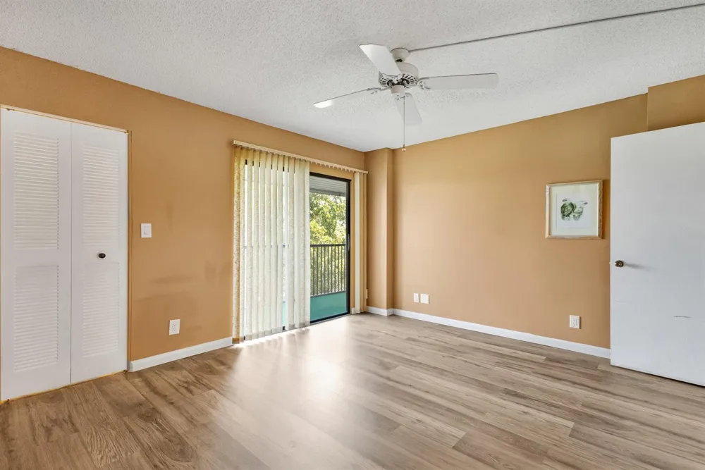 2209 S Cypress Bend Drive #507 Pompano Beach, FL 33069