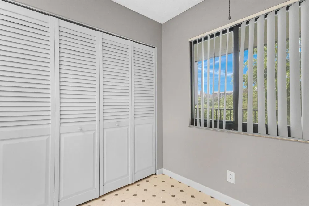 2209 S Cypress Bend Drive #507 Pompano Beach, FL 33069