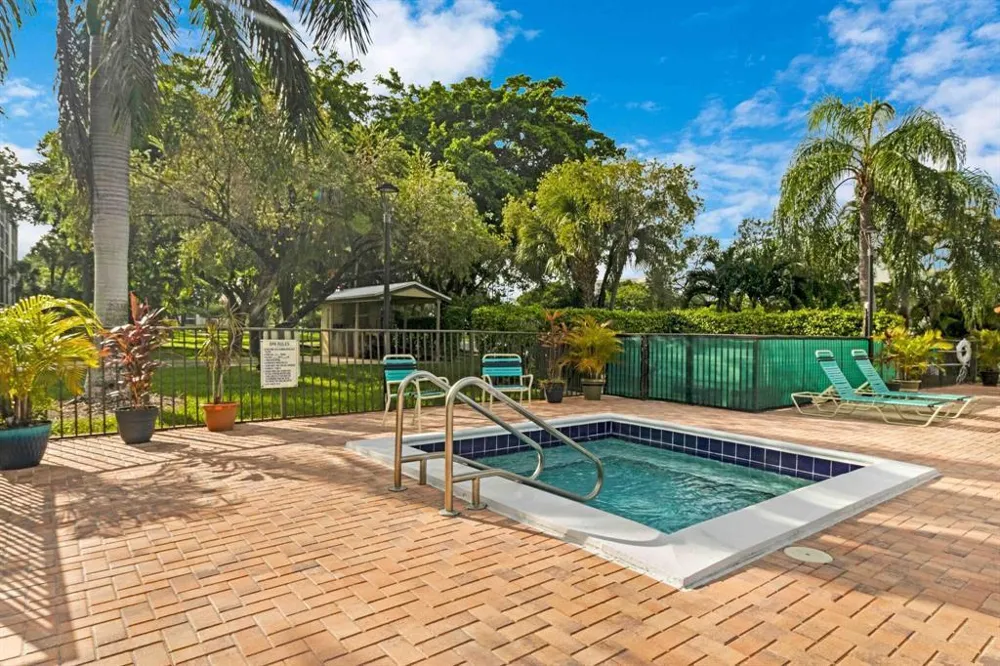 2209 S Cypress Bend Drive #507 Pompano Beach, FL 33069