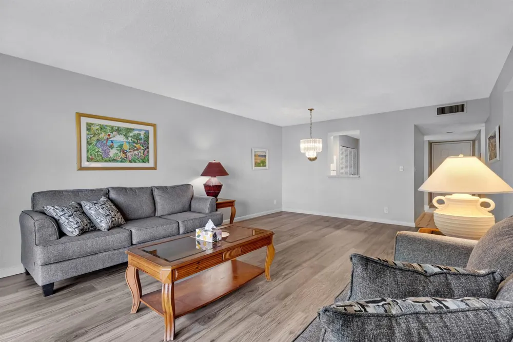 2209 S Cypress Bend Drive #507 Pompano Beach, FL 33069