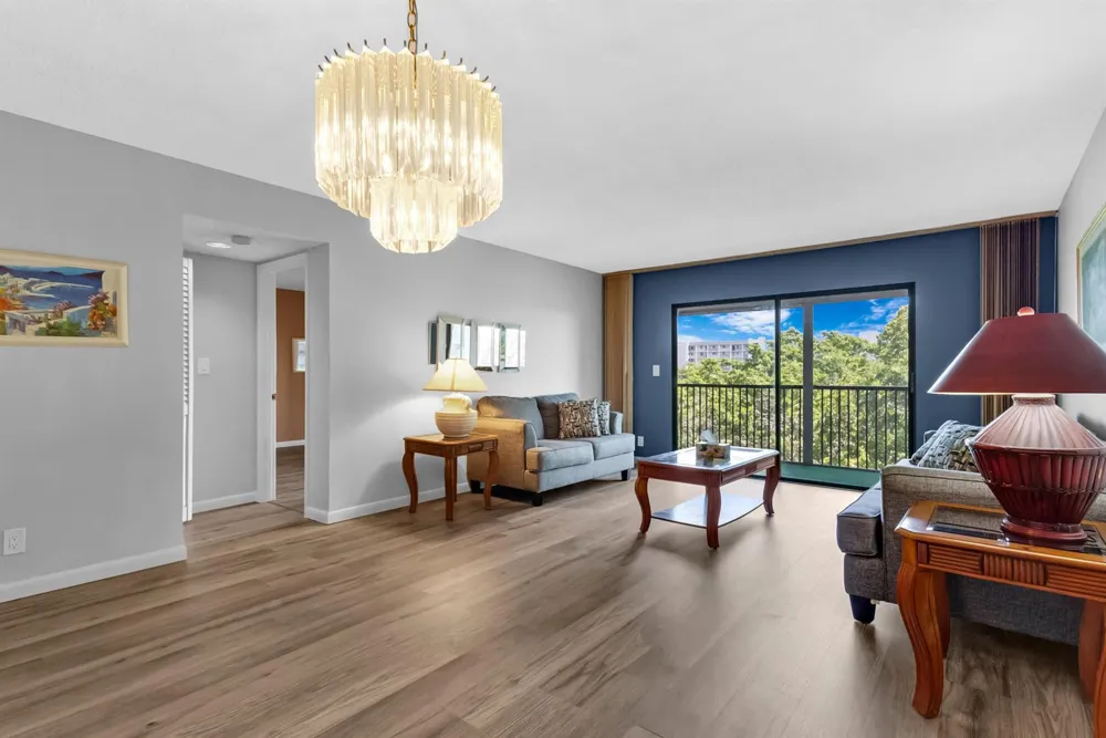 2209 S Cypress Bend Drive #507 Pompano Beach, FL 33069