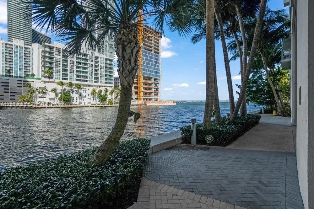601 NE 27th St #1505 Miami, FL 33137