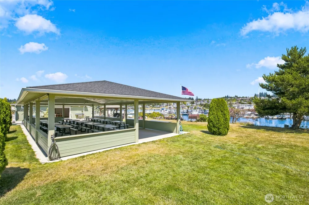 37767 Vista Key Drive NE Hansville, WA 98340