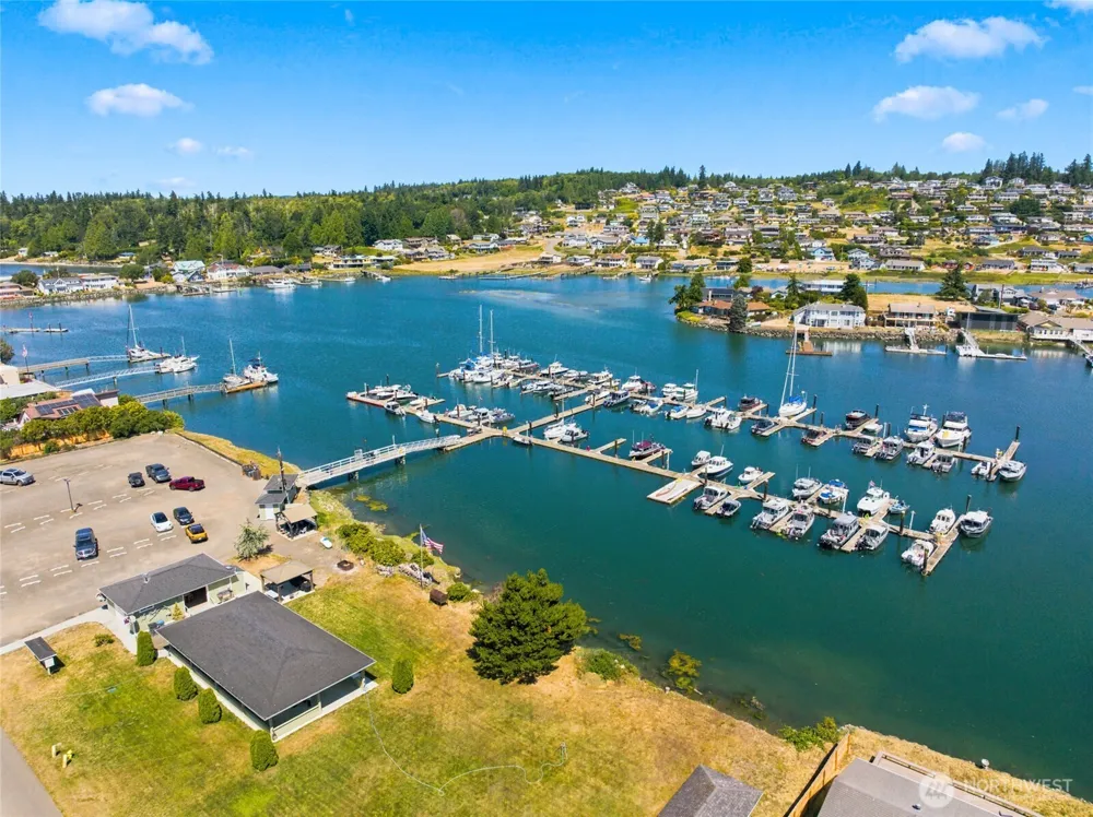 37767 Vista Key Drive NE Hansville, WA 98340