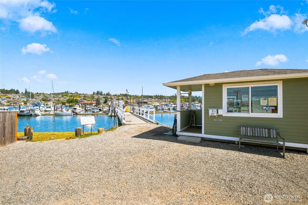 37767 Vista Key Drive NE Hansville, WA 98340