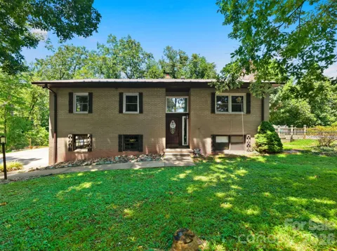 1924 Braswell Place