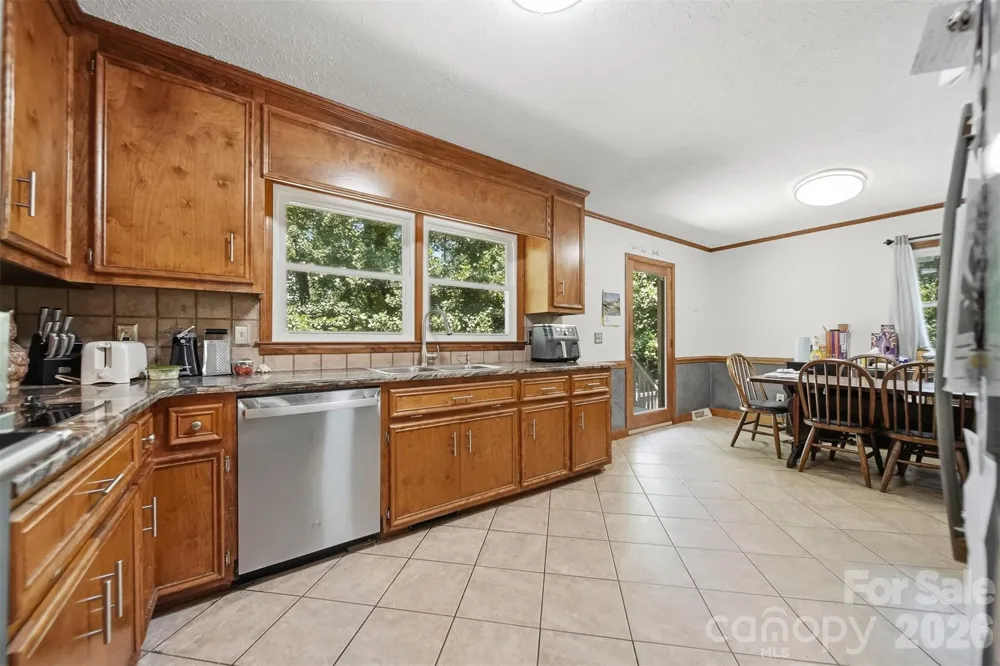 1924 Braswell Place Lenoir, NC 28645