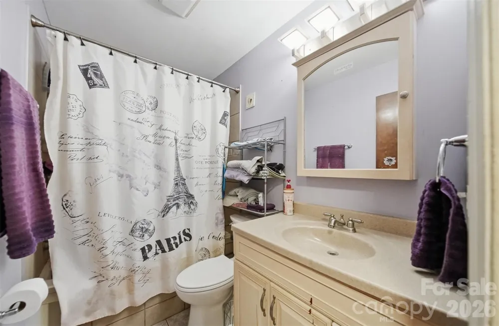 1924 Braswell Place Lenoir, NC 28645