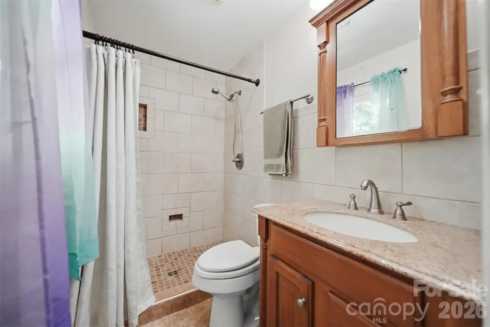 1924 Braswell Place Lenoir, NC 28645