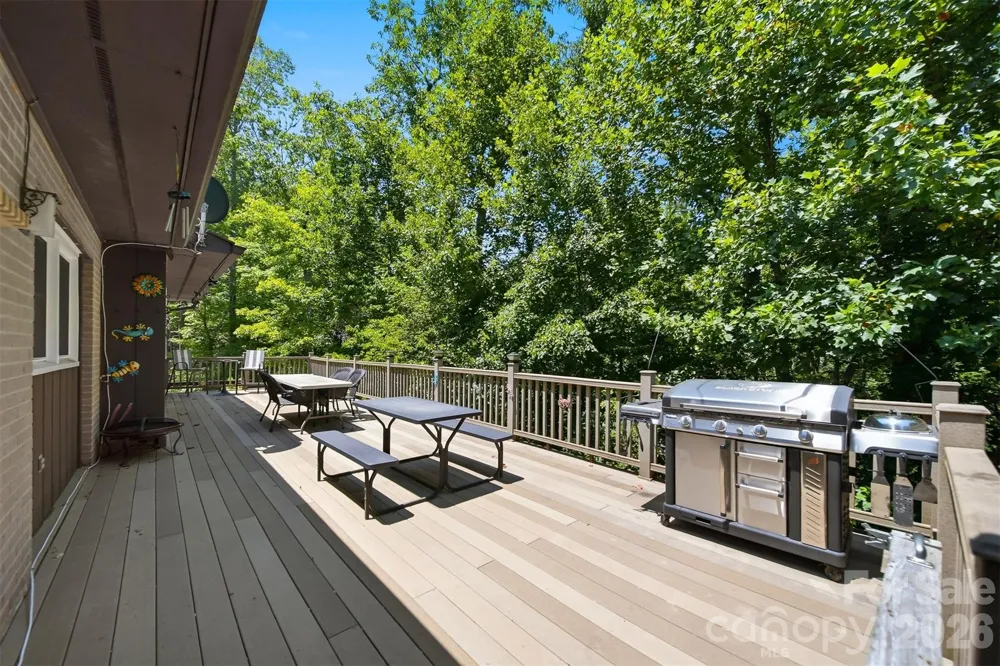 1924 Braswell Place Lenoir, NC 28645