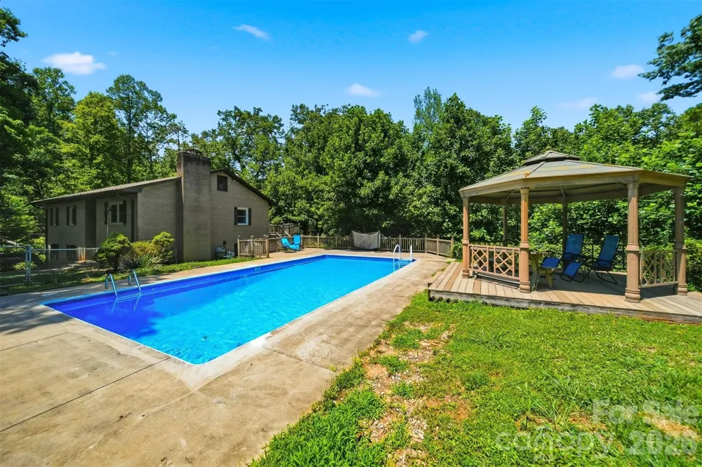 1924 Braswell Place Lenoir, NC 28645