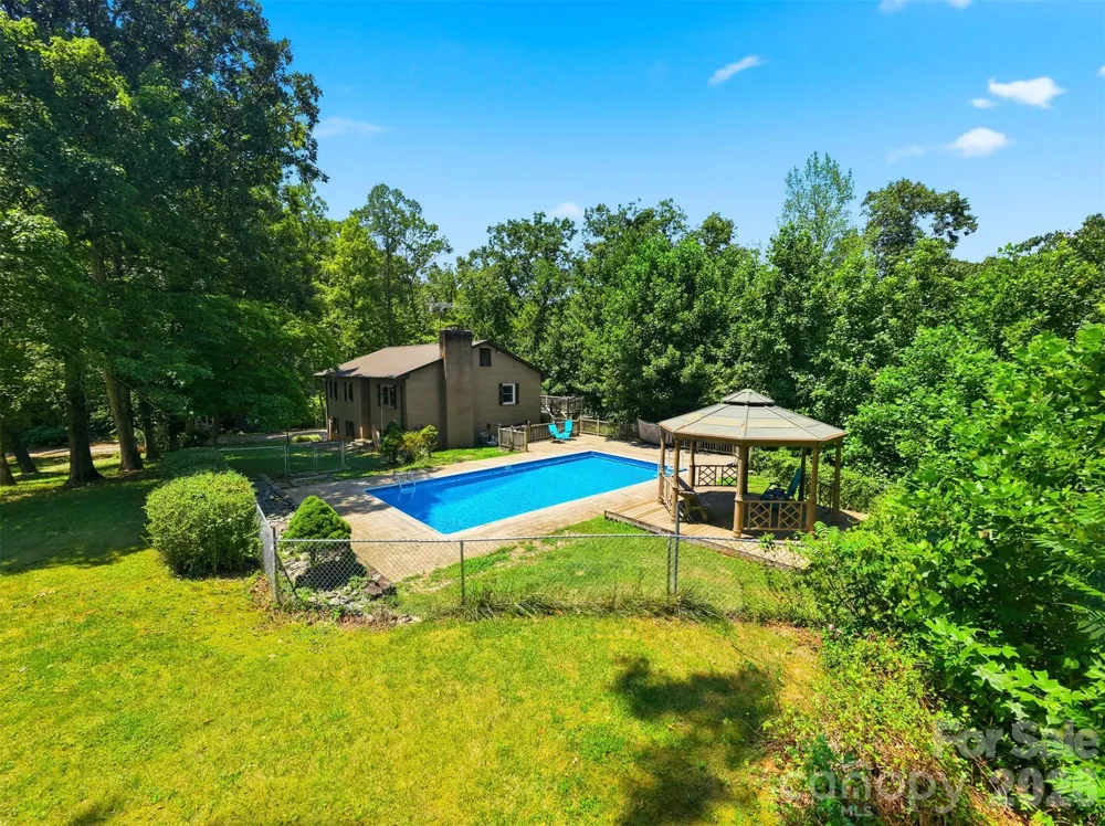 1924 Braswell Place Lenoir, NC 28645