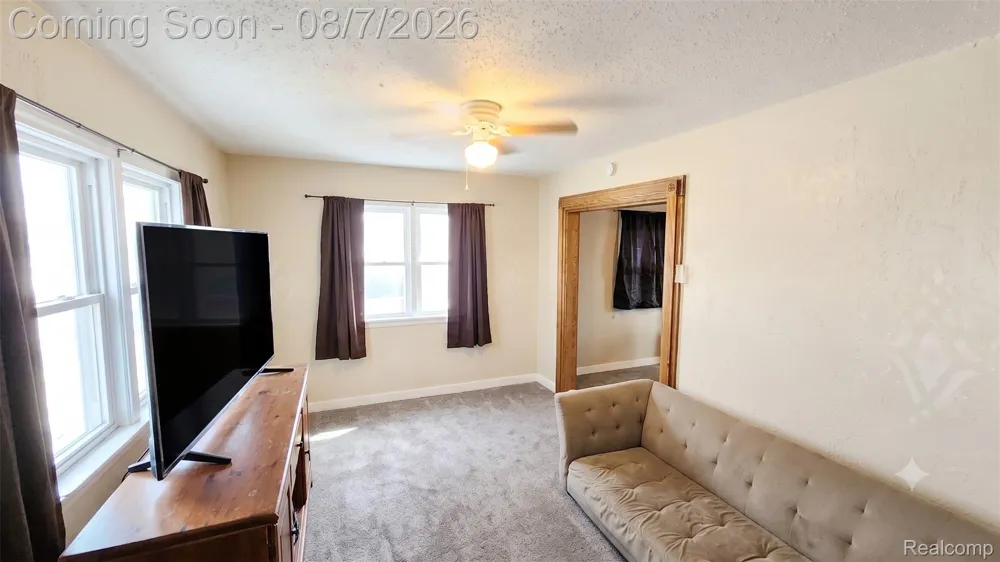2179 S Term Street Burton City, MI 48519