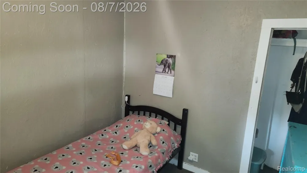 2179 S Term Street Burton City, MI 48519