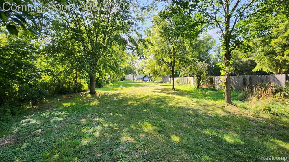 2179 S Term Street Burton City, MI 48519
