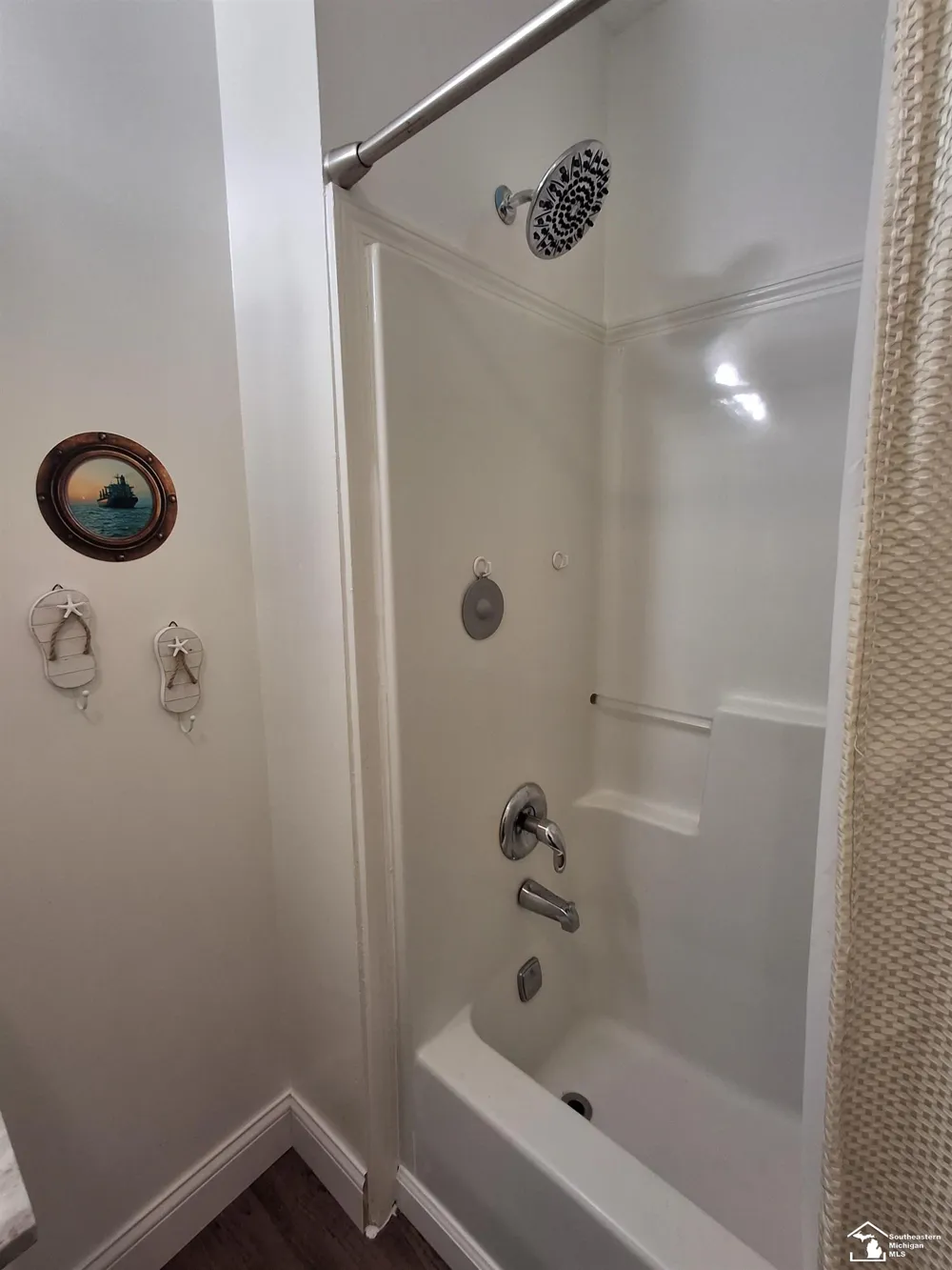 1045 Third Street Alabaster Township, MI 48763
