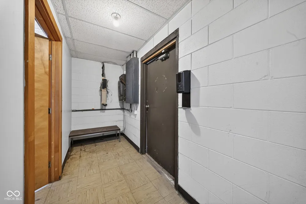 208 Meridian Street Roachdale, IN 46172