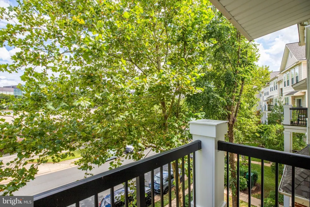 11321 ARISTOTLE DRIVE #3-303 Fairfax, VA 22030
