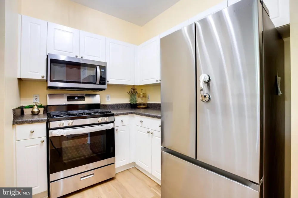 11321 ARISTOTLE DRIVE #3-303 Fairfax, VA 22030