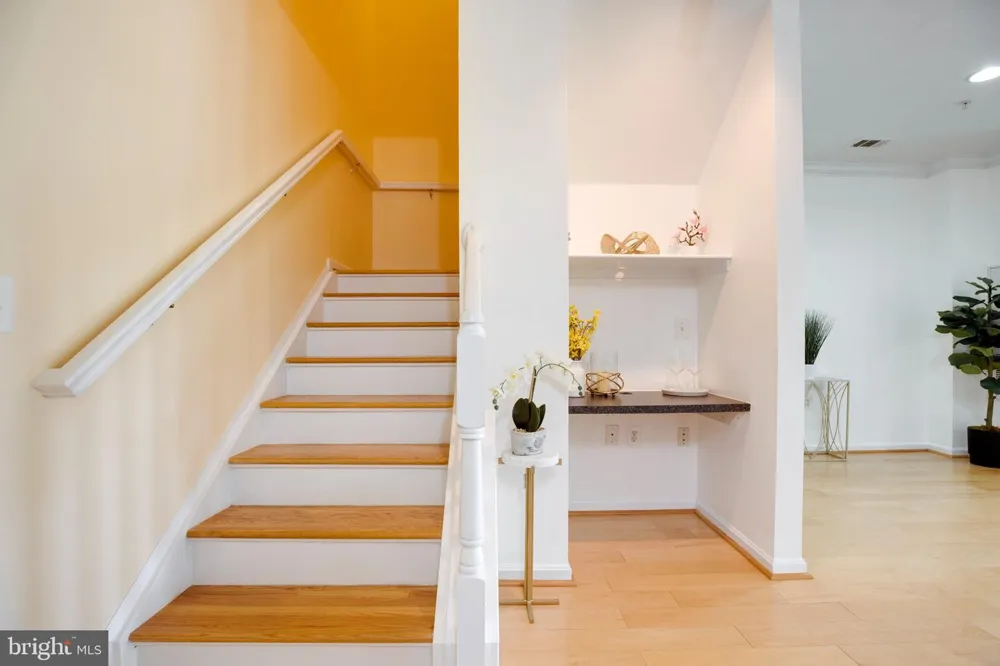 11321 ARISTOTLE DRIVE #3-303 Fairfax, VA 22030