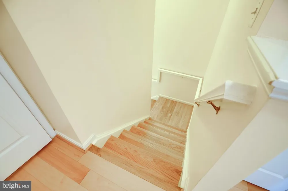 11321 ARISTOTLE DRIVE #3-303 Fairfax, VA 22030