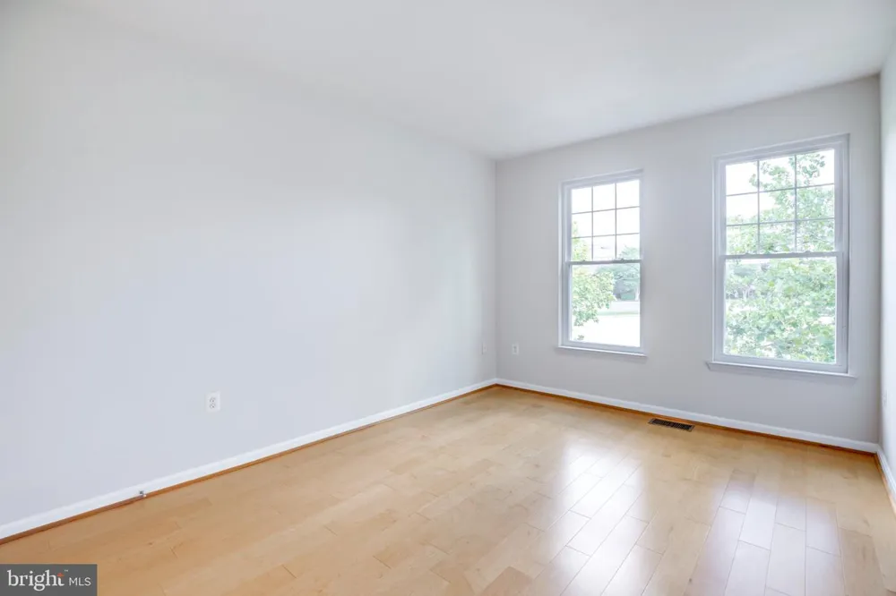 11321 ARISTOTLE DRIVE #3-303 Fairfax, VA 22030