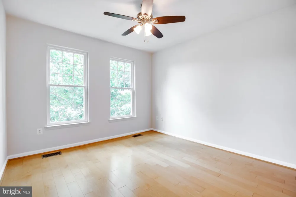 11321 ARISTOTLE DRIVE #3-303 Fairfax, VA 22030