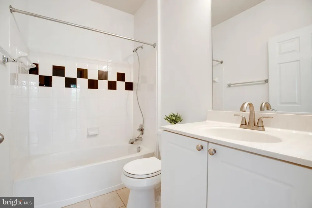 11321 ARISTOTLE DRIVE #3-303 Fairfax, VA 22030