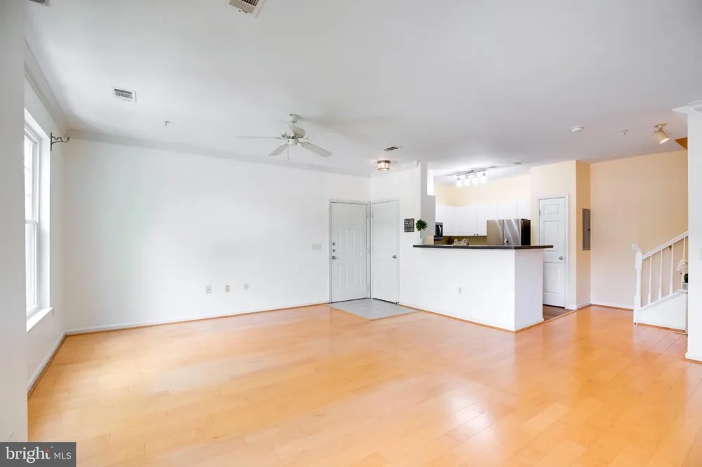 11321 ARISTOTLE DRIVE #3-303 Fairfax, VA 22030