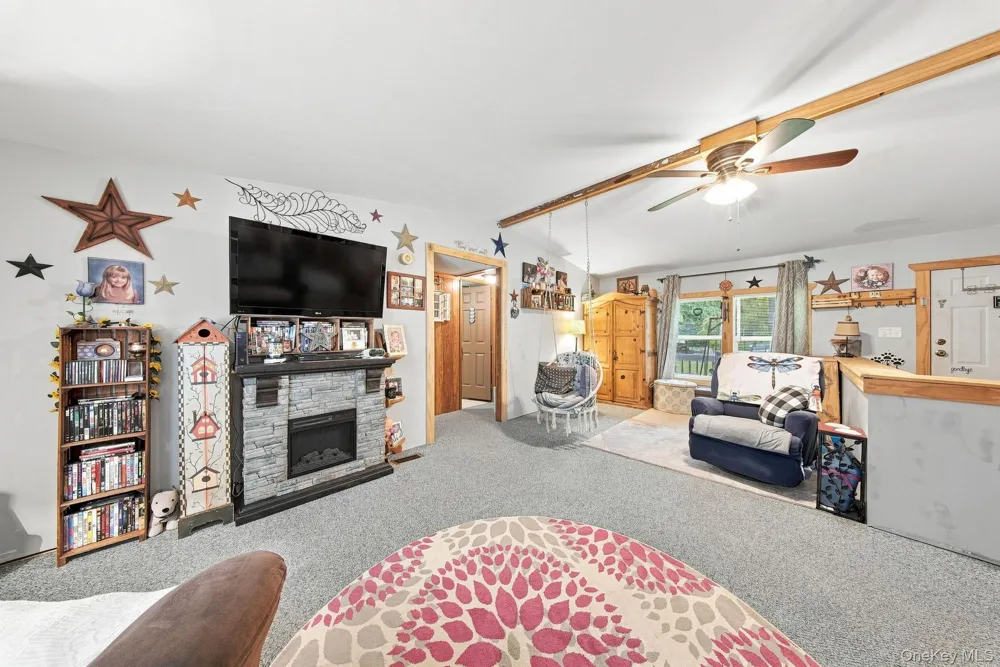 27 Delaware Drive Sparrowbush, NY 12780