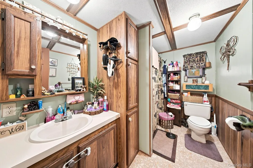 27 Delaware Drive Sparrowbush, NY 12780