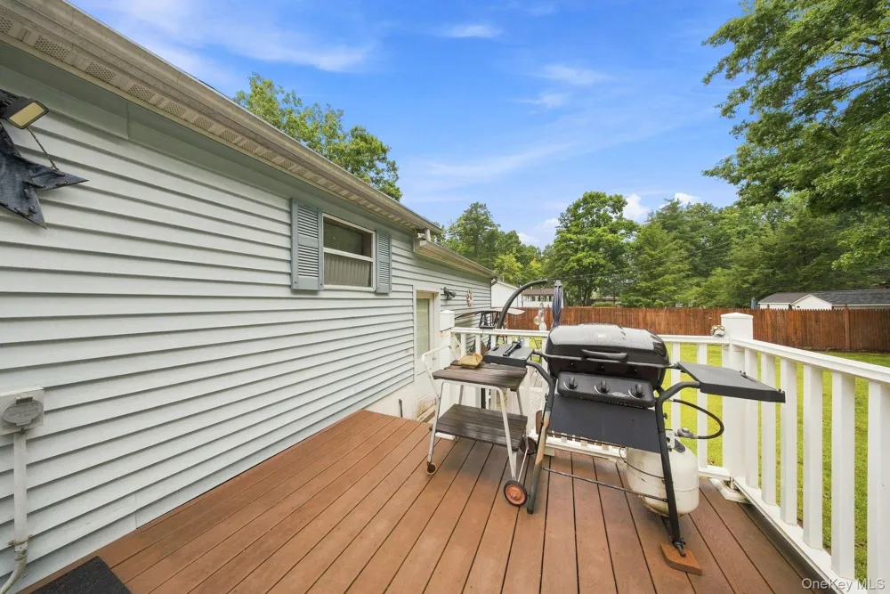 27 Delaware Drive Sparrowbush, NY 12780