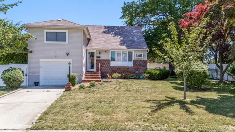 15 Ford Drive W