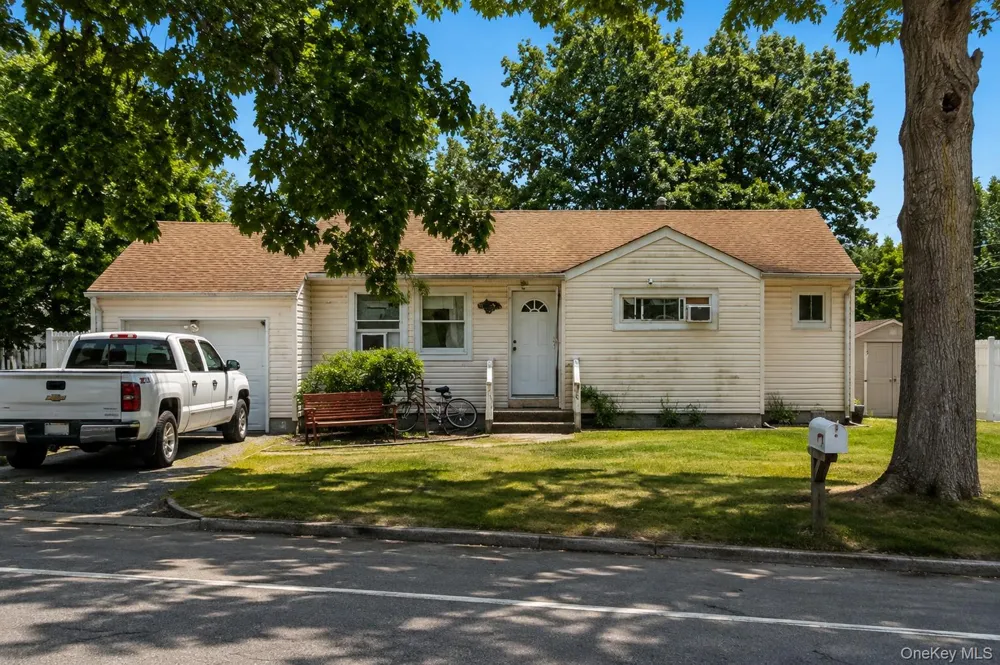 643 Jayne Boulevard Port Jefferson Station, NY 11776