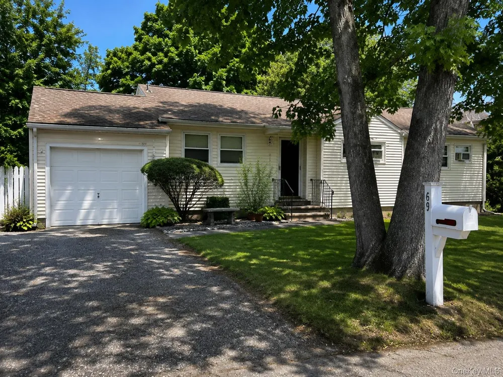 643 Jayne Boulevard Port Jefferson Station, NY 11776