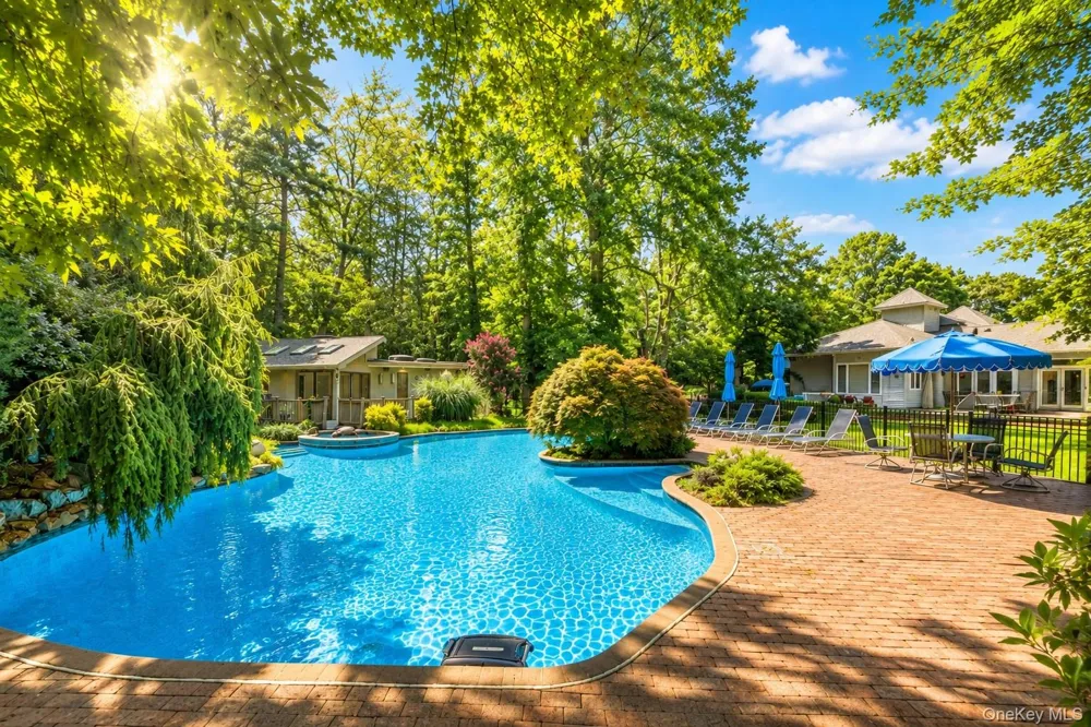 24 Winding Lane Upper Brookville, NY 11545