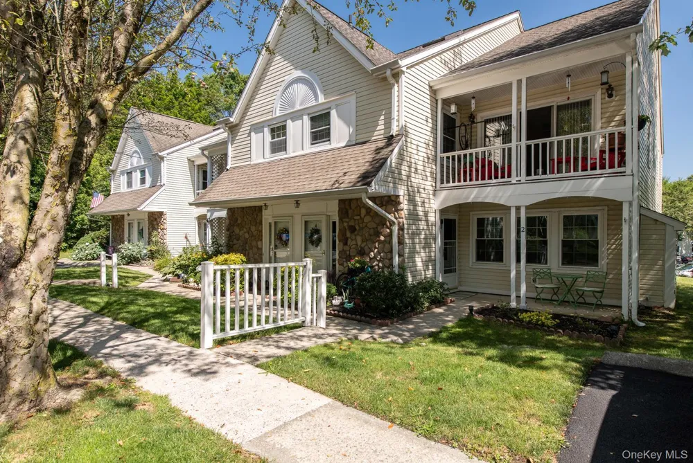 6 Burnham Court Fishkill, NY 12524