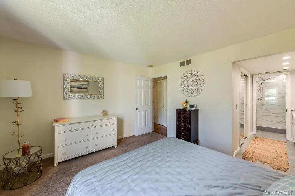 6 Burnham Court Fishkill, NY 12524