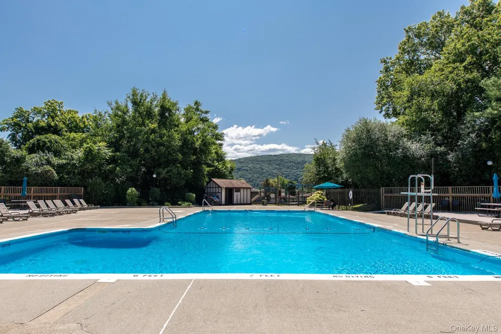 6 Burnham Court Fishkill, NY 12524