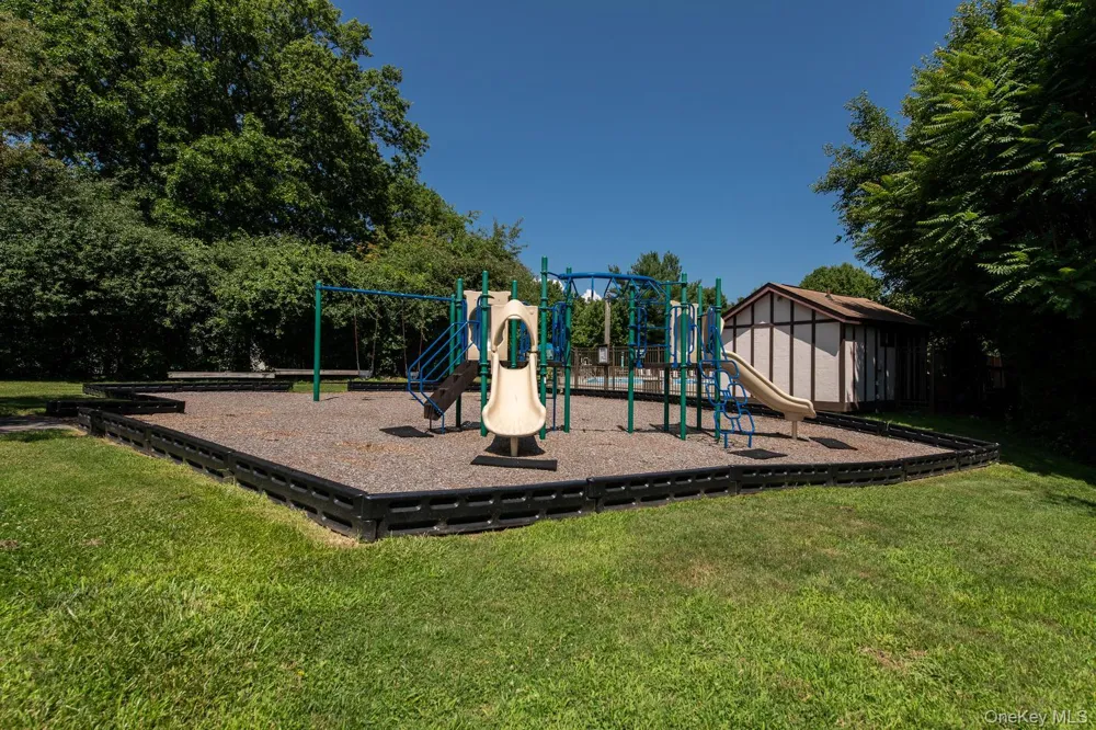 6 Burnham Court Fishkill, NY 12524