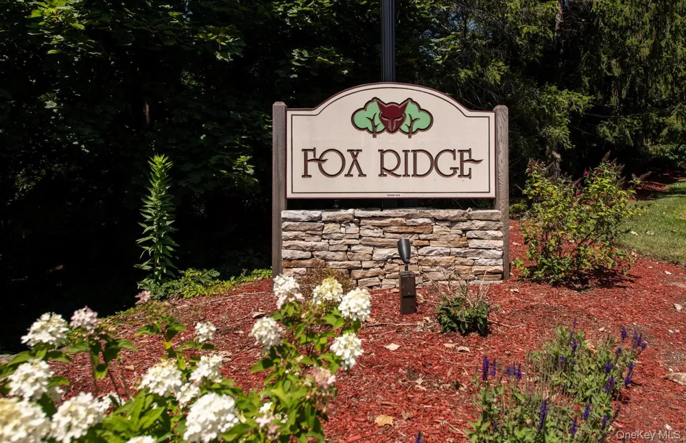 6 Burnham Court Fishkill, NY 12524