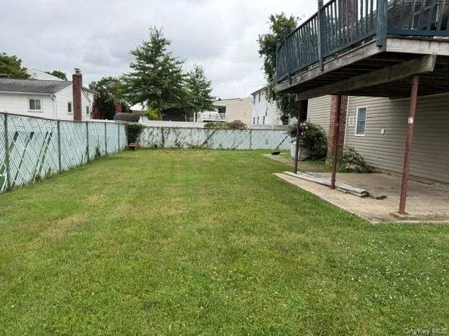 89 Lincoln Avenue Deer Park, NY 11729
