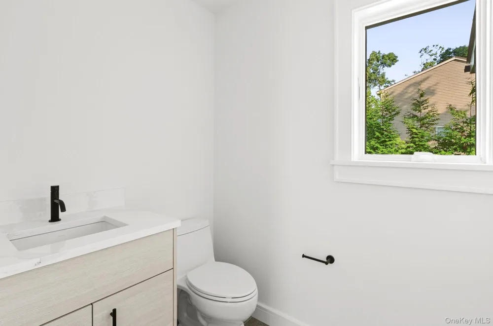 17 Bittersweet Avenue Hampton Bays, NY 11946