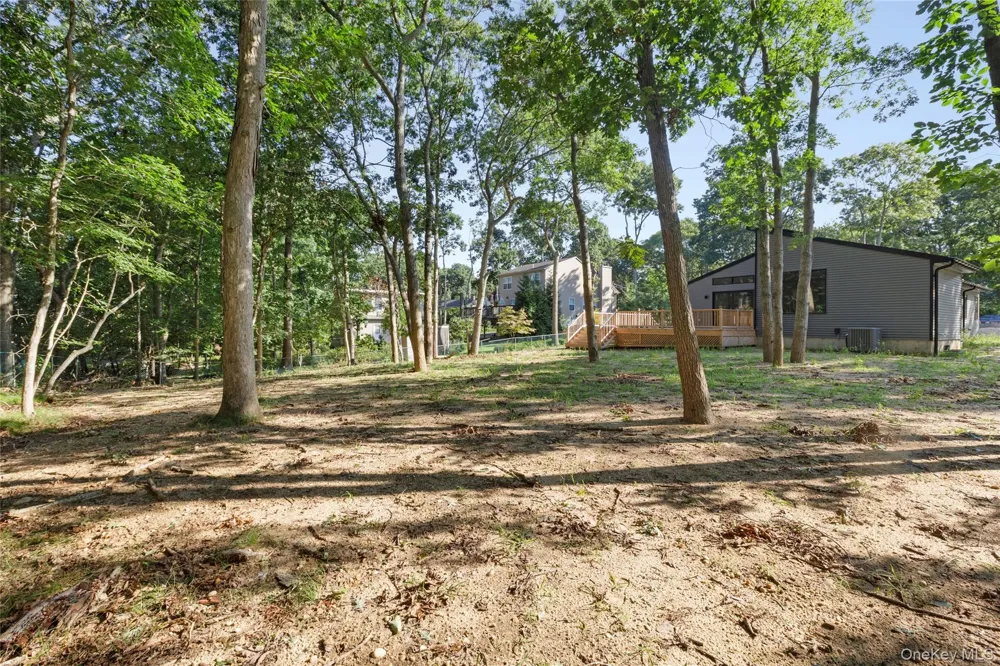 17 Bittersweet Avenue Hampton Bays, NY 11946
