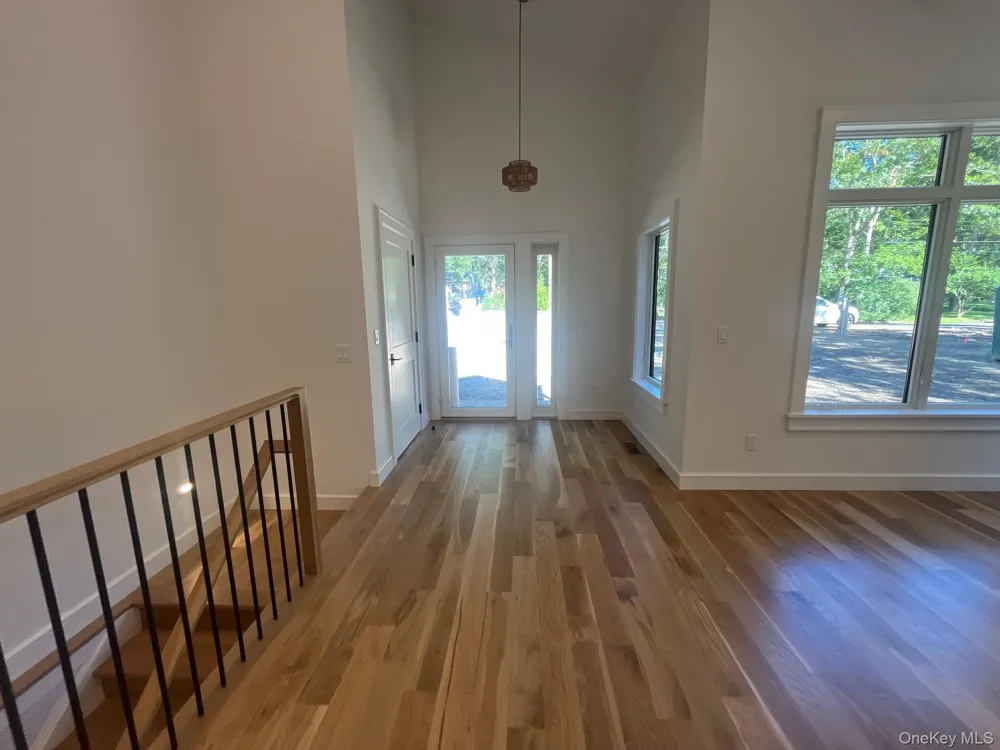 17 Bittersweet Avenue Hampton Bays, NY 11946