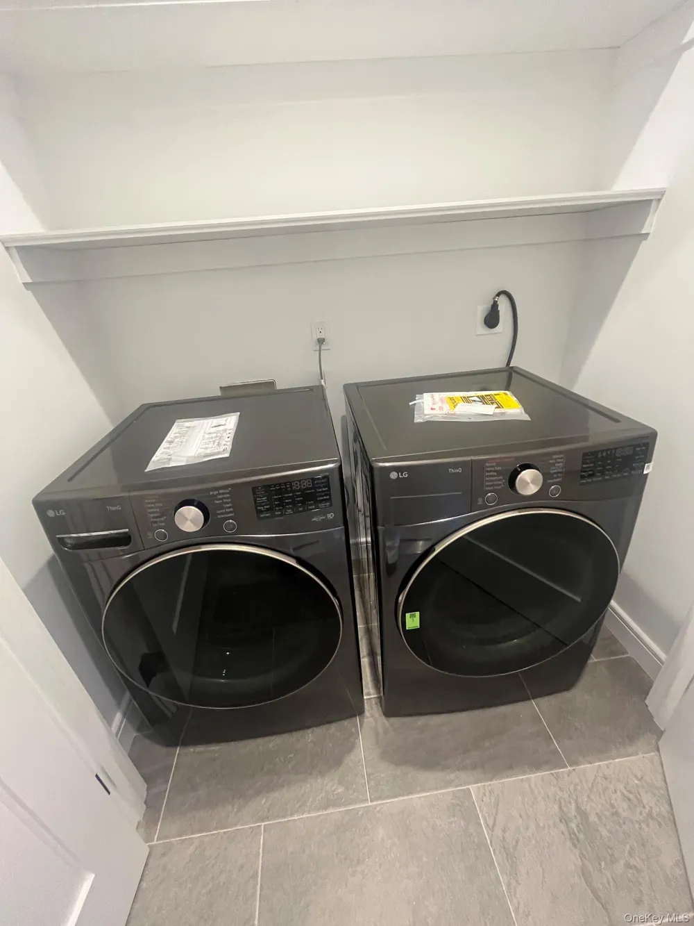 17 Bittersweet Avenue Hampton Bays, NY 11946